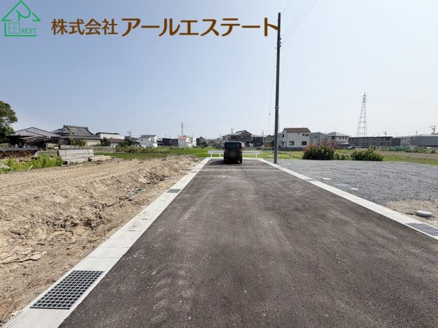 加古川市加古川町友沢 第3期　　　売土地の前面道路含む現地写真