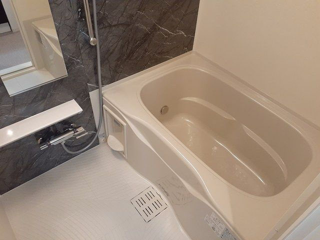 コンテ　Ｍの浴室