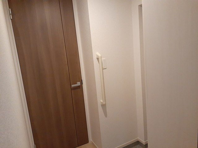 コンテ　Ｍの玄関