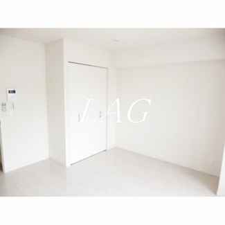 【居間・リビング】 | クィール | 洋室のお部屋です。