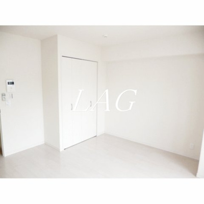 【居間・リビング】 | クィール | 洋室のお部屋です。