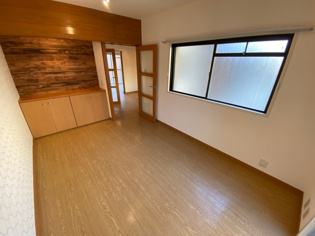 インペリアル砂山の居間