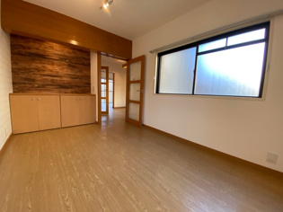 インペリアル砂山の洋室