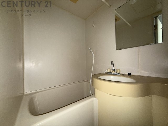 コンパクトで使いやすいお風呂です
