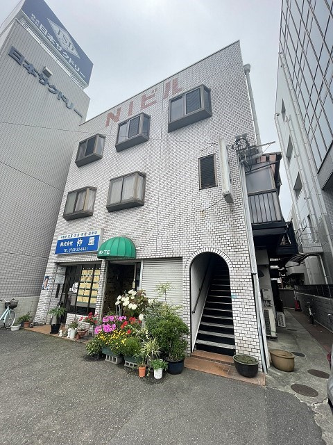 NIビル