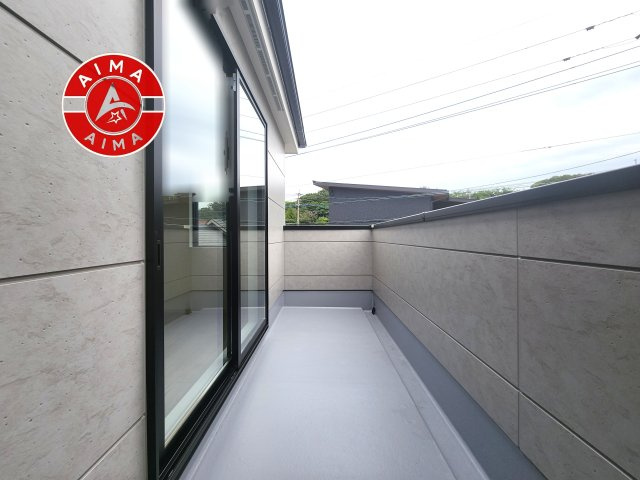 糟屋郡篠栗町和田4丁目第5-2棟（2号棟）　のバルコニー|風をしっかりと感じられるバルコニーでは、毎日が洗濯日和です。広々としているので洗濯も楽しくなるでしょうし、気分転換にバルコニーからの眺めを楽しむのもいいでしょう。