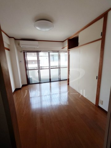 【寝室】 | コーポ照力 | 落ち着いて過ごせるお部屋なので、寝室にいかがでしょうか