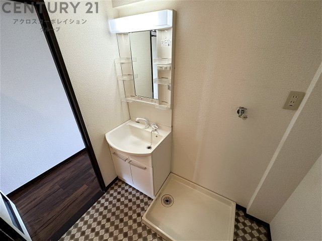 洗面所内に洗濯機置き場あり！