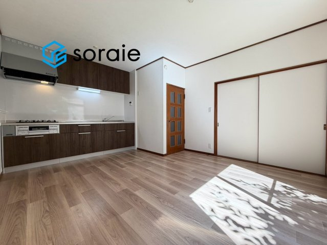 入間市小谷田1丁目　中古戸建の居間・リビング|10/8　撮影