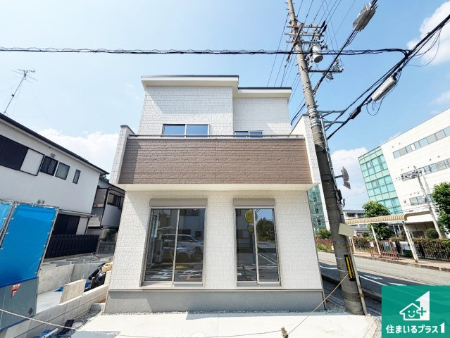 豊中市上津島　新築一戸建ての外観|お客様に長く安心して住んでいだだける事にこだわった家づくり！住んでからのアフターサービスにもしっかりと取り組んでいます！