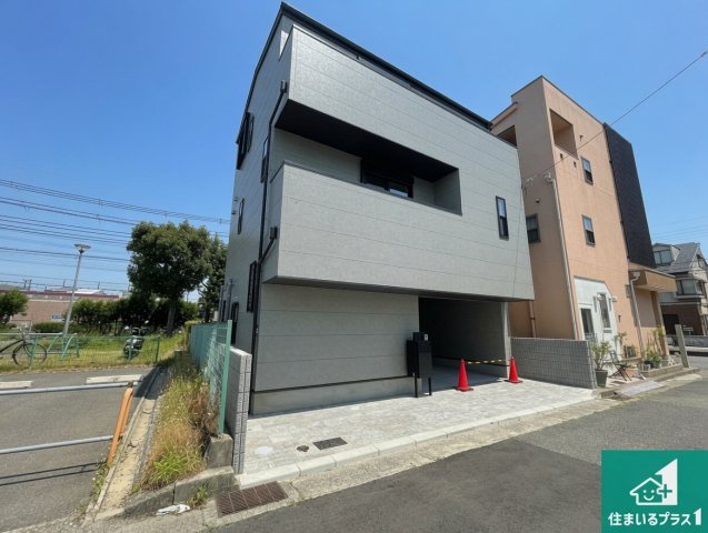 西宮市今津久寿川町　新築一戸建ての外観|お客様に長く安心して住んでいだだける事にこだわった家づくり！住んでからのアフターサービスにもしっかりと取り組んでいます！