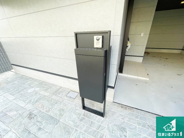 西宮市今津久寿川町　新築一戸建ての外観|お客様に長く安心して住んでいだだける事にこだわった家づくり！住んでからのアフターサービスにもしっかりと取り組んでいます！