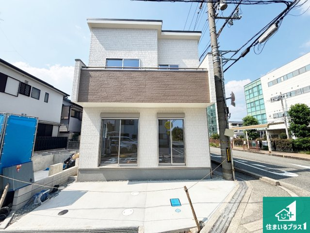 豊中市上津島　新築一戸建ての外観|お客様に長く安心して住んでいだだける事にこだわった家づくり！住んでからのアフターサービスにもしっかりと取り組んでいます！