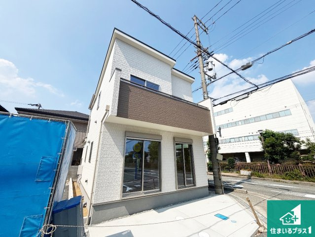 豊中市上津島　新築一戸建ての外観|安心の10年保証！外観を美しく保ち、雨水で汚れを落とします！気になることがありましたら、お気軽にお問い合わせください！