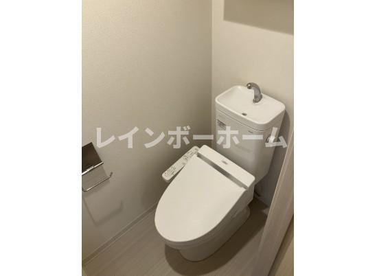 ジヴェルニーのトイレ|落ち着いたトイレです