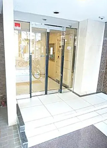 コンパートメント麻布のエントランス