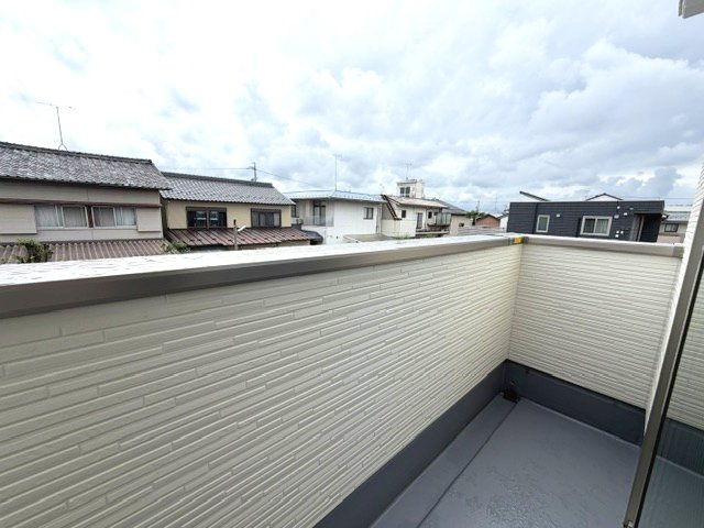 岐阜市加納花ノ木！新築建売限定1邸！ゆとりの4LDK！お車並列2台可能！長期優良認定住宅！のバルコニー|岐阜市加納花ノ木！新築建売限定1邸！ゆとりの4LDK！お車並列2台可能！長期優良認定住宅！