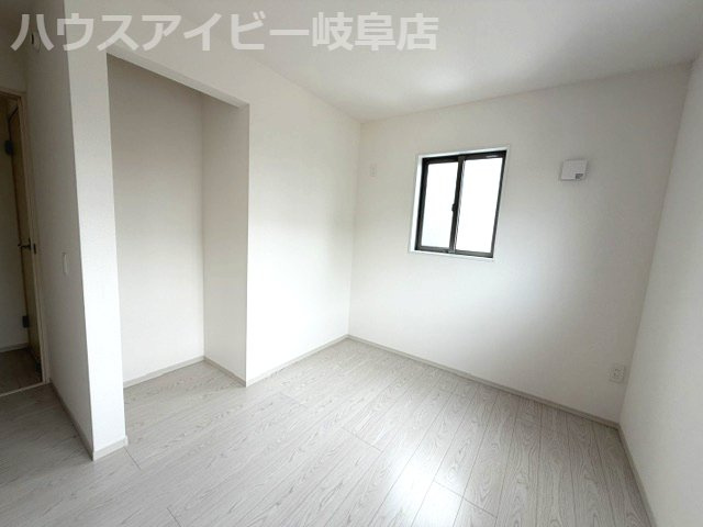 岐阜市加納花ノ木！新築建売限定1邸！ゆとりの4LDK！お車並列2台可能！長期優良認定住宅！の洋室|岐阜市加納花ノ木！新築建売限定1邸！ゆとりの4LDK！お車並列2台可能！長期優良認定住宅！