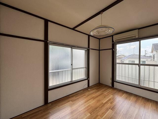サニーフラット鶴川の居間・リビング