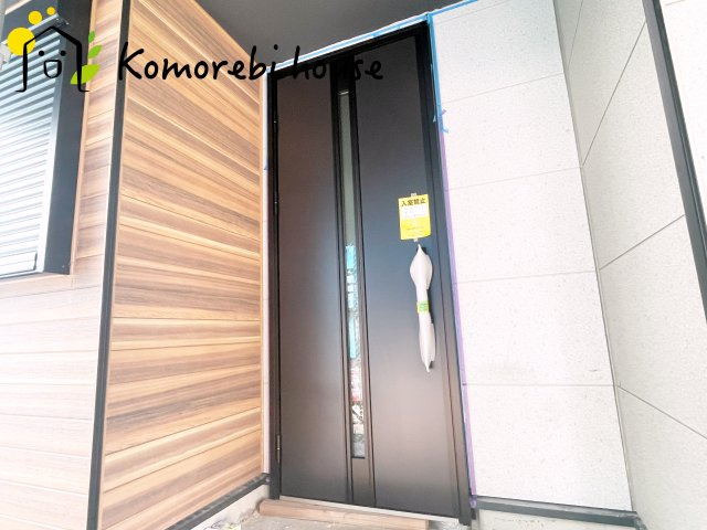 さいたま市大宮区上小町　12期　新築一戸建て　KEIAI GRACE　01の玄関|26.9.18