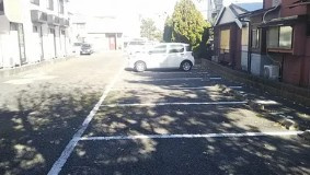 レオパレス館山の駐車場