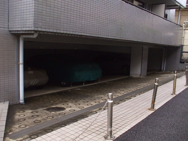 ニューパレス本郷Ⅱの外観