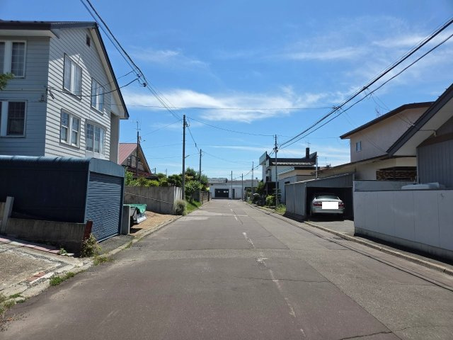 【前面道路含む現地写真】の画像