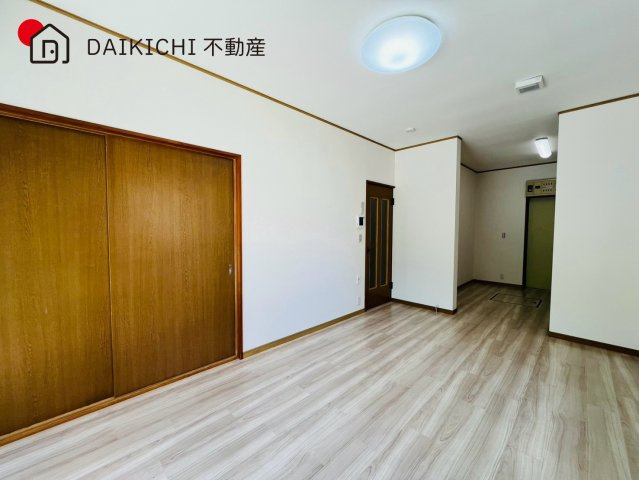 【居間・リビング】 | 川越市的場2丁目　中古戸建