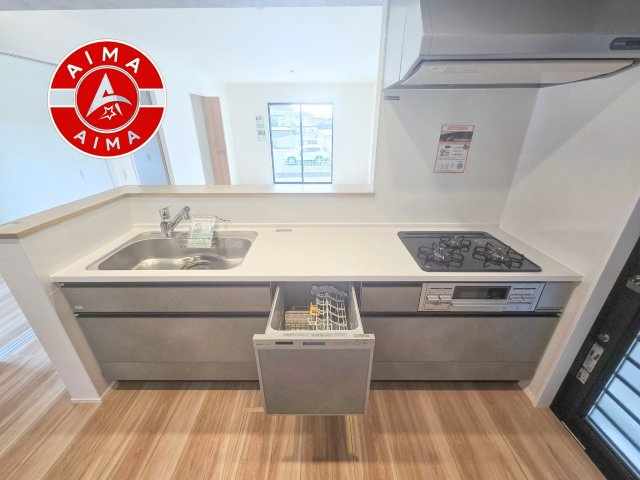 宗像市日の里4丁目第4-2棟（1号棟）の内観：施工例|キッチン。グリル・食器洗い乾燥機・浄水器も完備。