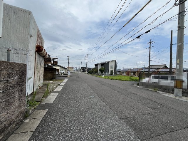 土地　上印食３丁目の前面道路含む現地写真|東から