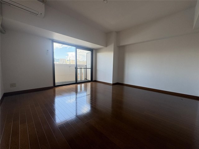 トウイナーズマンションの居間・リビング
