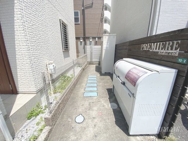 プレミア北浦和のその他共用部分|建物入口です☆