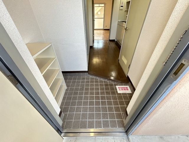 サンハイツＴＳＵＫＩＭＩの玄関