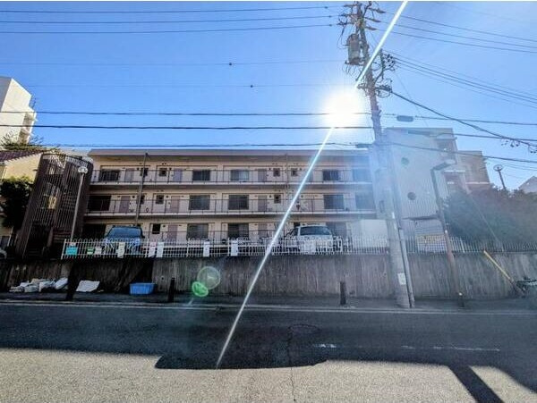 明宝マンションの外観