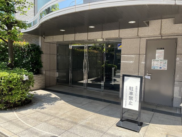 ワールドパレス文京本駒込のエントランス