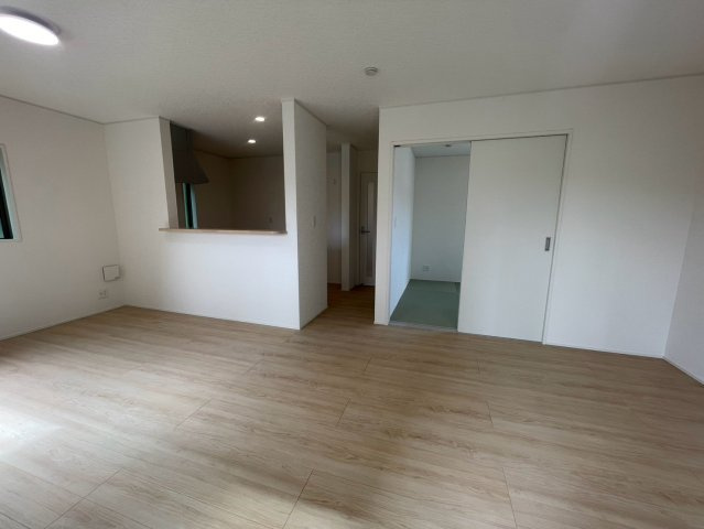 八重瀬町字仲座 第3 1号棟の洋室|2階洋室