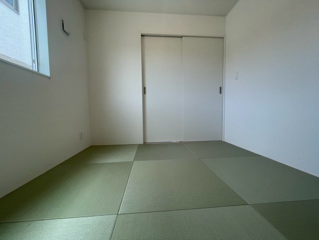 八重瀬町字仲座 第3 1号棟の洋室|2階洋室