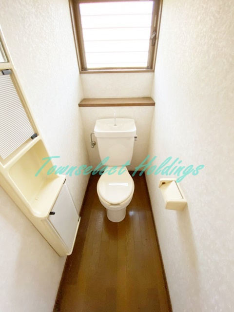 和泉が丘戸建のトイレ|清潔感のあるトイレです