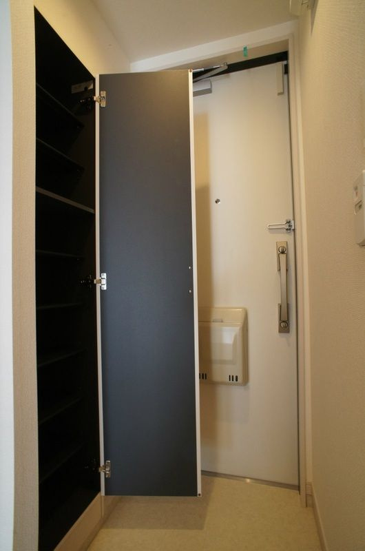 リブリ・宝樹二番館の玄関