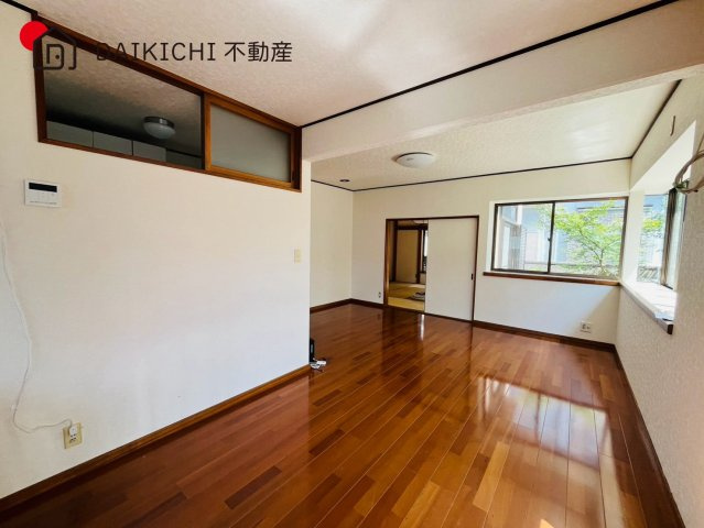 【居間・リビング】 | 川越市霞ケ関北2丁目　中古戸建
