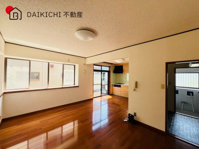 【居間・リビング】 | 川越市霞ケ関北2丁目　中古戸建