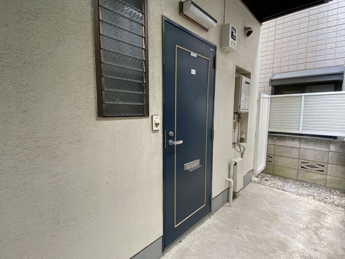 世田谷区梅丘３丁目のアパートのエントランス
