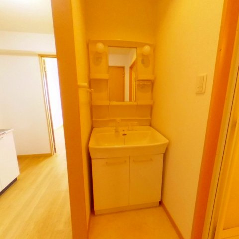 シェ・ソワの洗面所|コンパクトで使いやすい洗面所