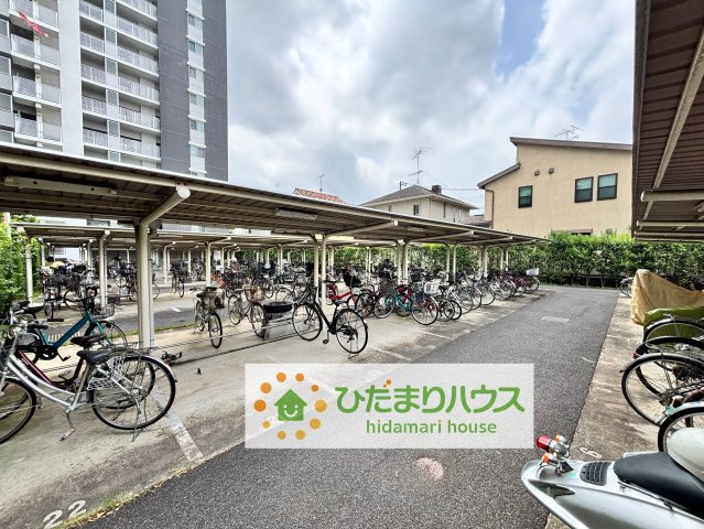 ルネサンスプレミアム・サイトの駐輪場
