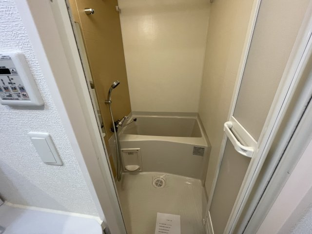 レジュールアッシュ桜宮リバーコートの浴室|(参考)同マンション反転タイプ間取りの部屋写真