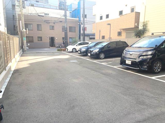 レジュールアッシュ桜宮リバーコートの駐車場