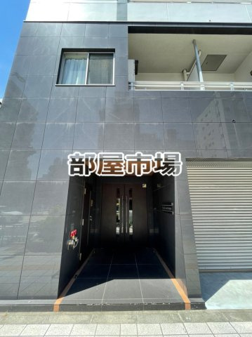 ガーデンコート鳥越のエントランス