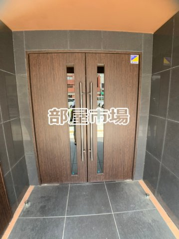 ガーデンコート鳥越のエントランス