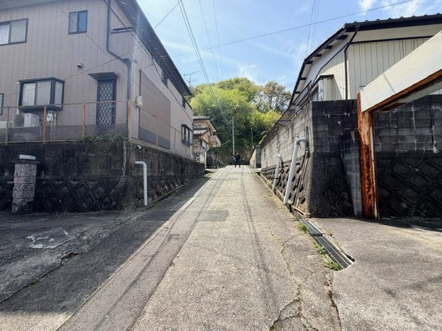 【中古物件】　常磐湯本町吹谷　一戸建ての前面道路含む現地写真|東側4ｍ位置指定道路