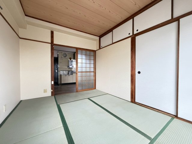 千里ハイツの寝室